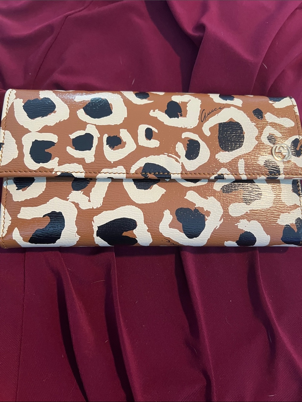 NIB GUCCI Leopard Print Brown Black Cream Continental Wallet With COA Paper.